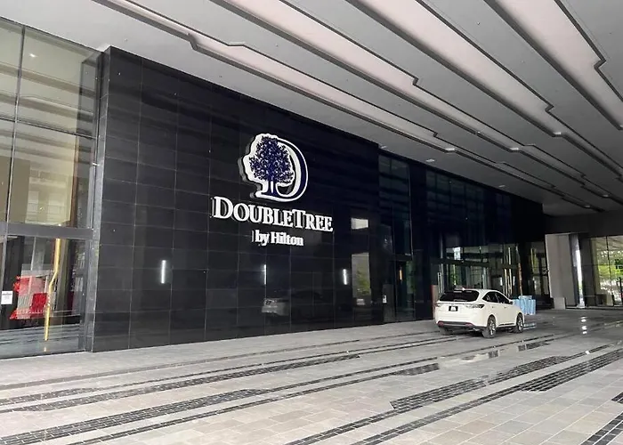 Luxury Doubletree Hill10 Residence At I-City , Free Parking H2901